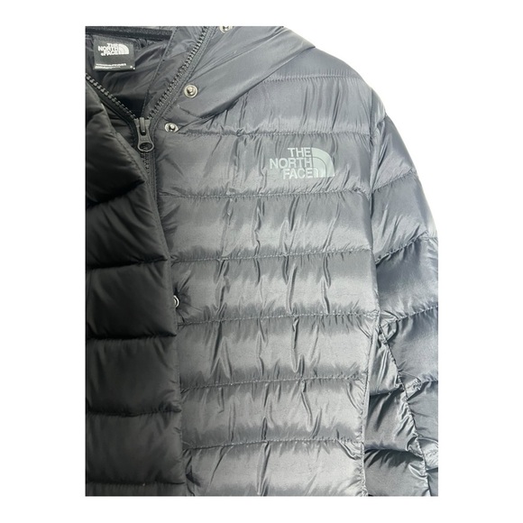 The North Face Women's Gray Belted Puffer Jacket - Picture 5 of 8